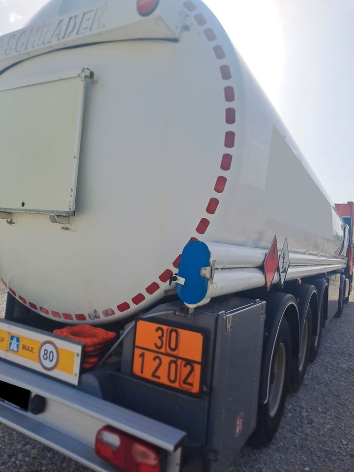 Schrader ADR, Treibstoff Diesel/Benzin, 4 Kammern, Sening Schrader ADR, Treibstoff Diesel/Benzin, 4 Kammern, Sening - Tankoplegger: afbeelding 1 Schrader ADR, Treibstoff Diesel/Benzin, 4 Kammern, Sening Schrader ADR, Treibstoff Diesel/Benzin, 4 Kammern, Sening - Tankoplegger: afbeelding 1