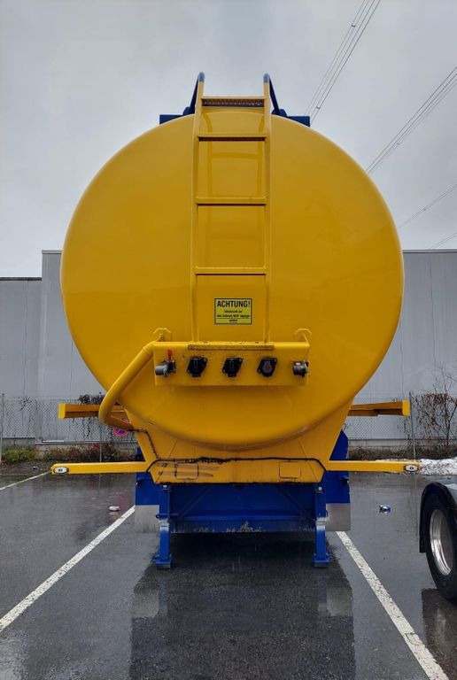 Schwarzmüller Schwingenschlögel,ADR,Diesel/Benzin, 5 Kammern - Tankoplegger: afbeelding 4 Schwarzmüller Schwingenschlögel,ADR,Diesel/Benzin, 5 Kammern - Tankoplegger: afbeelding 4