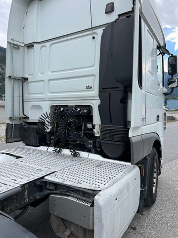 DAF FT XF 460 4x2, E6, Retarder, PTO, Standklima DAF FT XF 460 4x2, E6, Retarder, PTO, Standklima - Trekker: afbeelding 5 DAF FT XF 460 4x2, E6, Retarder, PTO, Standklima DAF FT XF 460 4x2, E6, Retarder, PTO, Standklima - Trekker: afbeelding 5