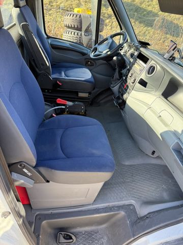 Iveco 50C18 Daily 4x2, E4, ONLY 79600km - Trekker: afbeelding 5 Iveco 50C18 Daily 4x2, E4, ONLY 79600km - Trekker: afbeelding 5