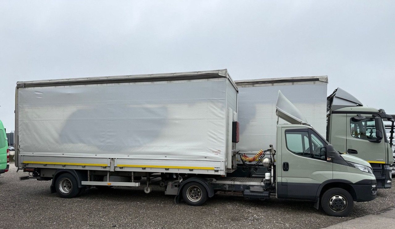 Iveco 50C18T Daily 4x2,E6,mit Auflieger Mobas 7.5 Lade - Trekker: afbeelding 2 Iveco 50C18T Daily 4x2,E6,mit Auflieger Mobas 7.5 Lade - Trekker: afbeelding 2