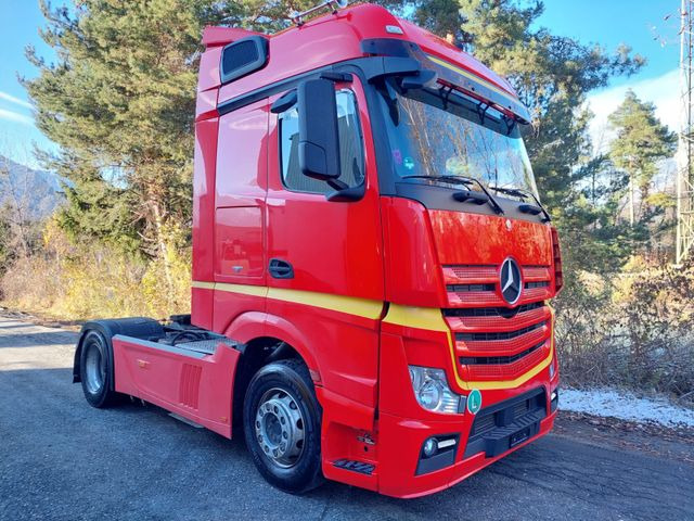 Mercedes-Benz Actros 1845 4x2, E6, Retarder, Schubbodenhydraul Mercedes-Benz Actros 1845 4x2, E6, Retarder, Schubbodenhydraul - Trekker: afbeelding 1 Mercedes-Benz Actros 1845 4x2, E6, Retarder, Schubbodenhydraul Mercedes-Benz Actros 1845 4x2, E6, Retarder, Schubbodenhydraul - Trekker: afbeelding 1