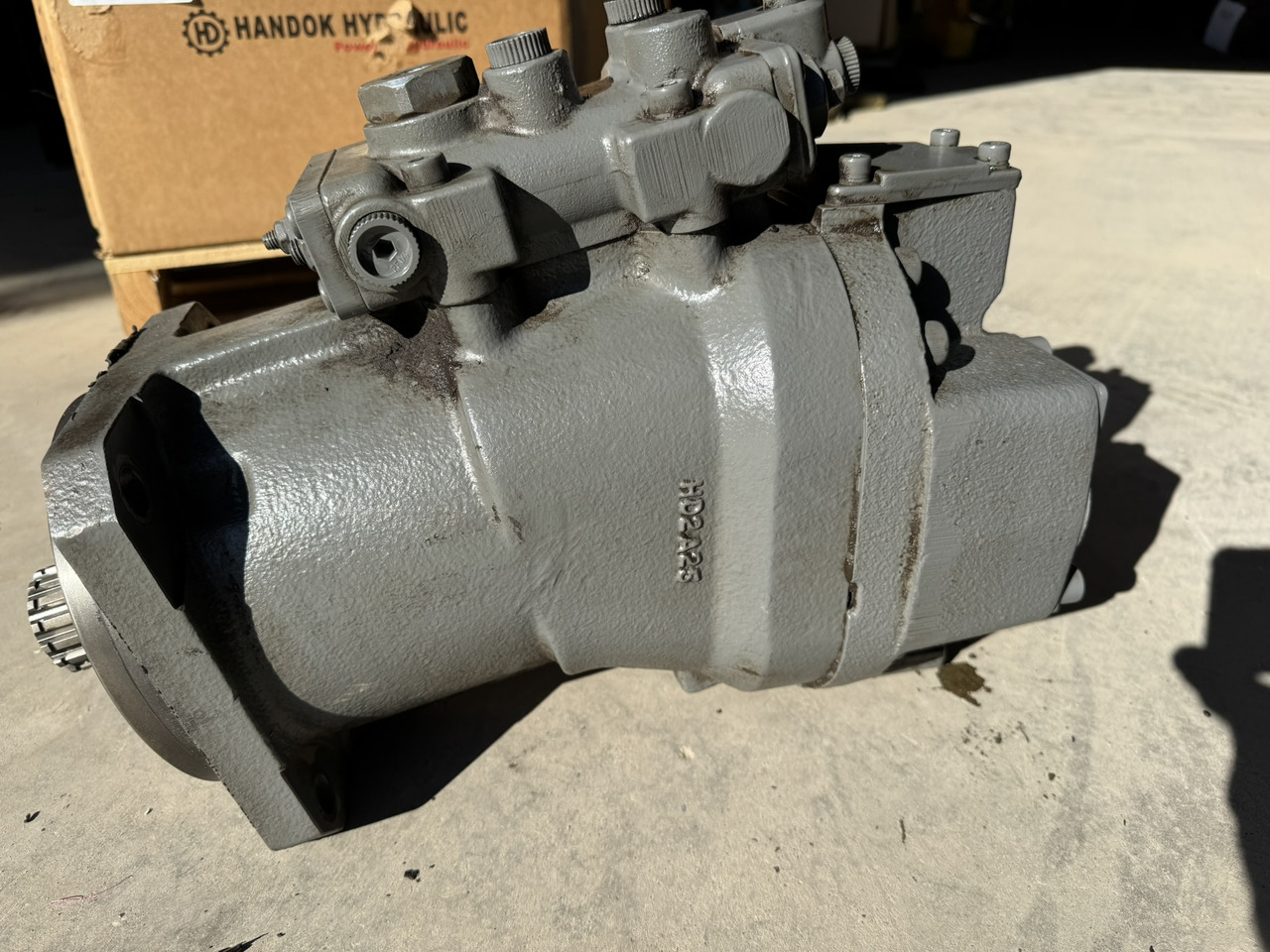 Handok HPV145H - Hydraulische pomp voor Rupsgraafmachine: afbeelding 1 Handok HPV145H - Hydraulische pomp voor Rupsgraafmachine: afbeelding 1