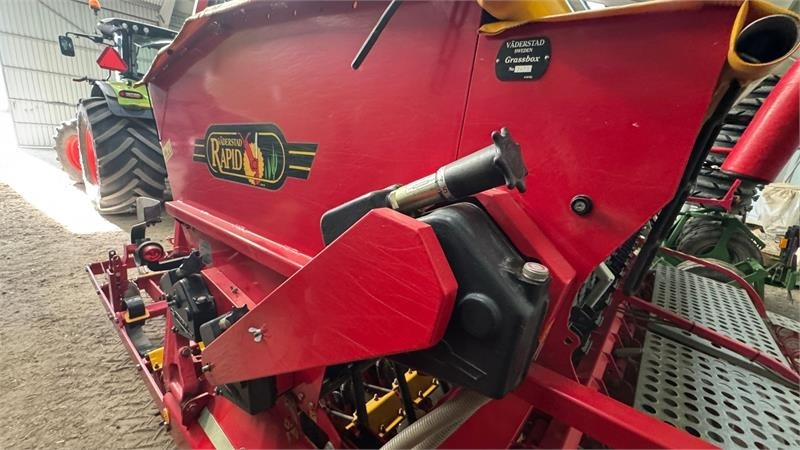 Vaderstad Rapid 400C Rapid 400 C - Zaaicombinatie: afbeelding 4 Vaderstad Rapid 400C Rapid 400 C - Zaaicombinatie: afbeelding 4