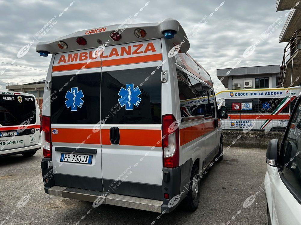 FIAT FIAT 290 DUCATO - Ambulance: afbeelding 2 FIAT FIAT 290 DUCATO - Ambulance: afbeelding 2