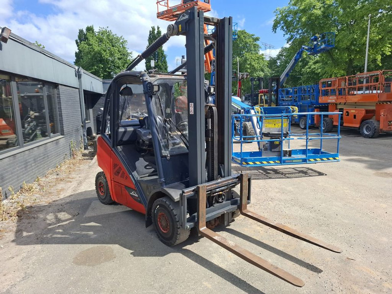 Linde H25T - LPG heftruck: afbeelding 2 Linde H25T - LPG heftruck: afbeelding 2