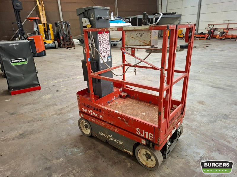 Skyjack SJ16 - Verticale masthoogwerker: afbeelding 2 Skyjack SJ16 - Verticale masthoogwerker: afbeelding 2