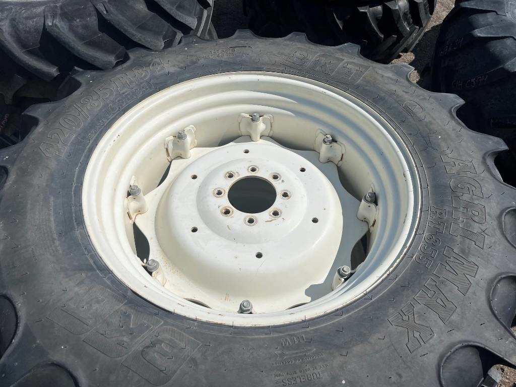 BKT 420/85R34 till New Holland T5070 - Band voor Landbouwmachine: afbeelding 3 BKT 420/85R34 till New Holland T5070 - Band voor Landbouwmachine: afbeelding 3