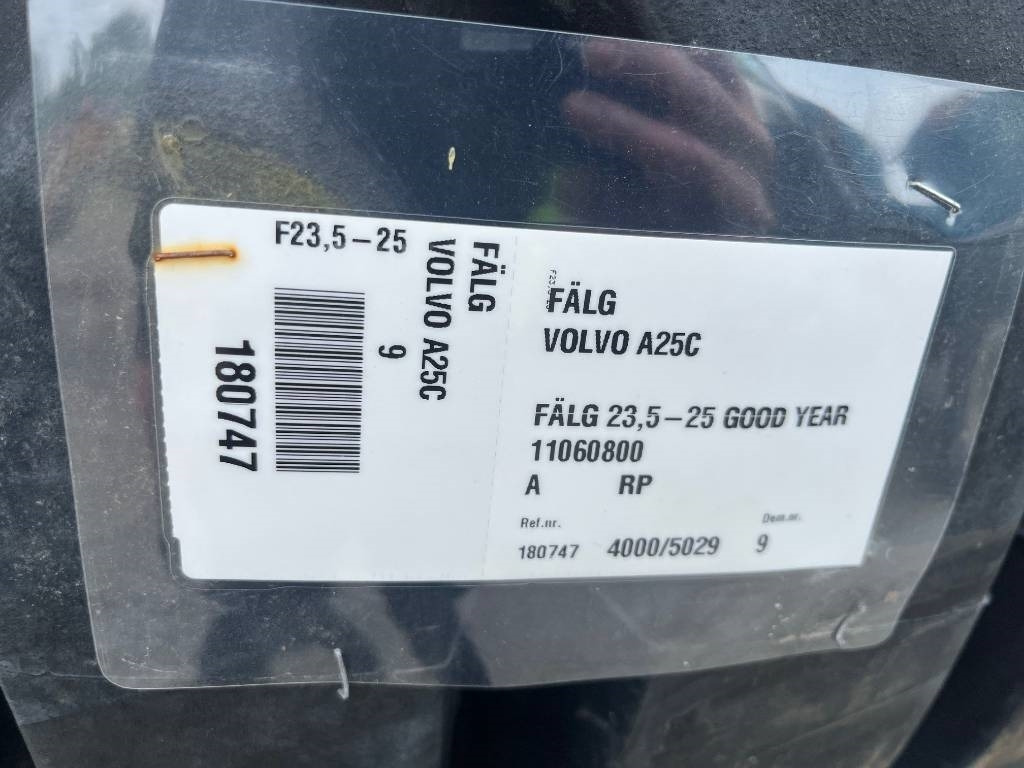 Goodyear 23,5-25 Volvo A25 C - Complete wiel: afbeelding 2 Goodyear 23,5-25 Volvo A25 C - Complete wiel: afbeelding 2