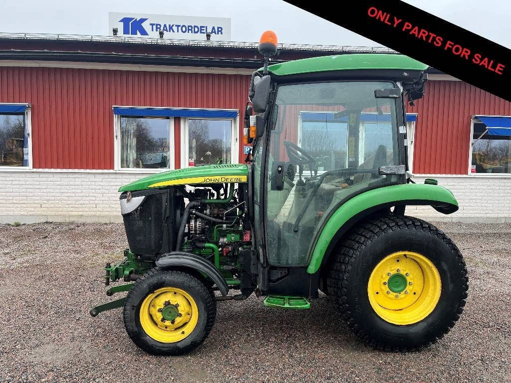 John Deere 3045 R Dismantled. Only sold as spare parts - Gemeentelijke tractor: afbeelding 1 John Deere 3045 R Dismantled. Only sold as spare parts - Gemeentelijke tractor: afbeelding 1