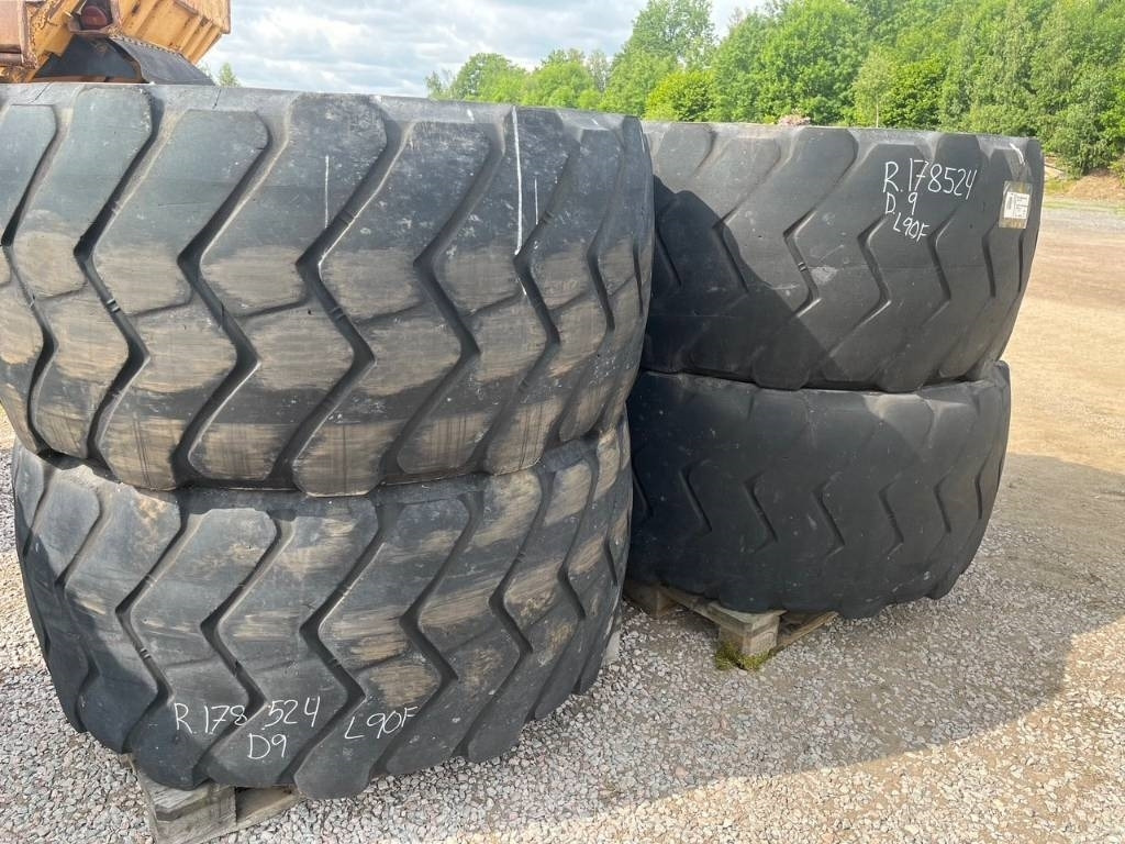 Michelin 650/65R25 Volvo L90 E , F , G , H - Complete wiel: afbeelding 1 Michelin 650/65R25 Volvo L90 E , F , G , H - Complete wiel: afbeelding 1