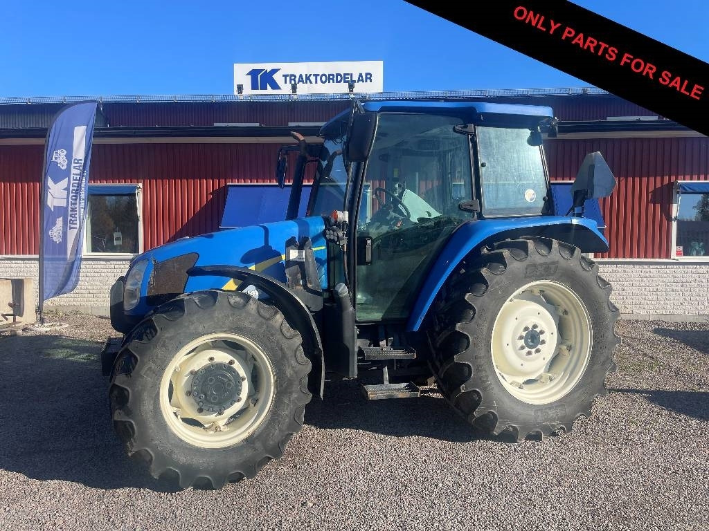 New Holland T 5070 Dismantled. Only spare parts - Tractor: afbeelding 1 New Holland T 5070 Dismantled. Only spare parts - Tractor: afbeelding 1