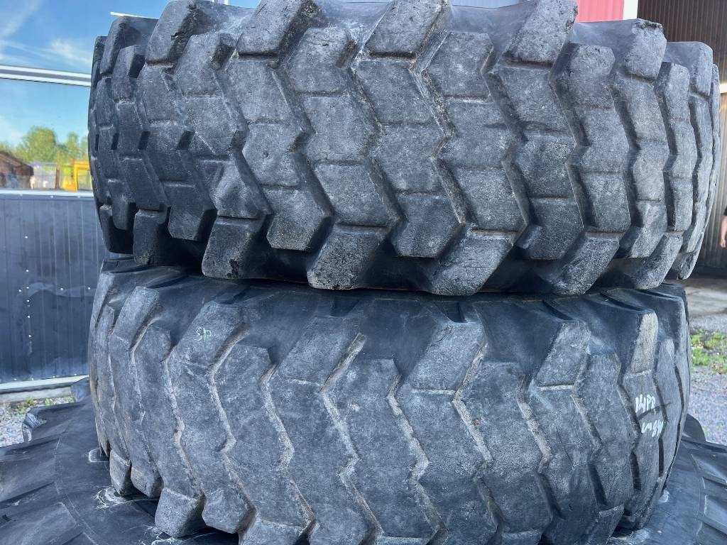 Nokian 18,4-34 14,9-24 till Volvo Bm 840 841 - Band voor Bouwmachine: afbeelding 4 Nokian 18,4-34 14,9-24 till Volvo Bm 840 841 - Band voor Bouwmachine: afbeelding 4