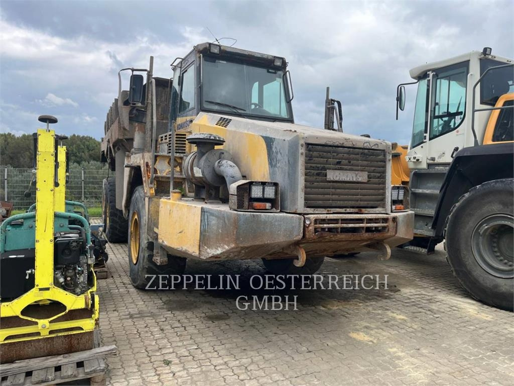 Komatsu HM300-2 - Kiepwagen met knikbesturing: afbeelding 2 Komatsu HM300-2 - Kiepwagen met knikbesturing: afbeelding 2