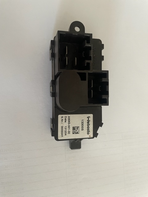 7059704M1 Regulator prędkości obrotów dmuchawy Webasto 133005 - Verwarming/ Ventilatie voor Landbouwmachine: afbeelding 1 7059704M1 Regulator prędkości obrotów dmuchawy Webasto 133005 - Verwarming/ Ventilatie voor Landbouwmachine: afbeelding 1