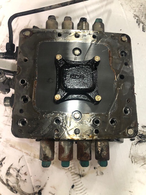 Blok Zaworowy Skrzyni Biegów - Auto Command - New Holland - Versnellingsbak voor Landbouwmachine: afbeelding 3 Blok Zaworowy Skrzyni Biegów - Auto Command - New Holland - Versnellingsbak voor Landbouwmachine: afbeelding 3