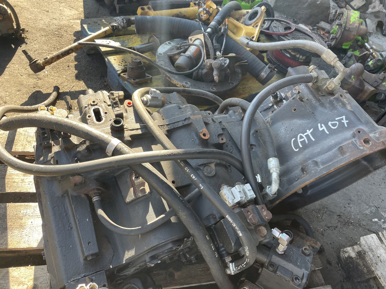 CAT CAterpillar TH407 - skrzynia biegów - Versnellingsbak voor Landbouwmachine: afbeelding 2 CAT CAterpillar TH407 - skrzynia biegów - Versnellingsbak voor Landbouwmachine: afbeelding 2