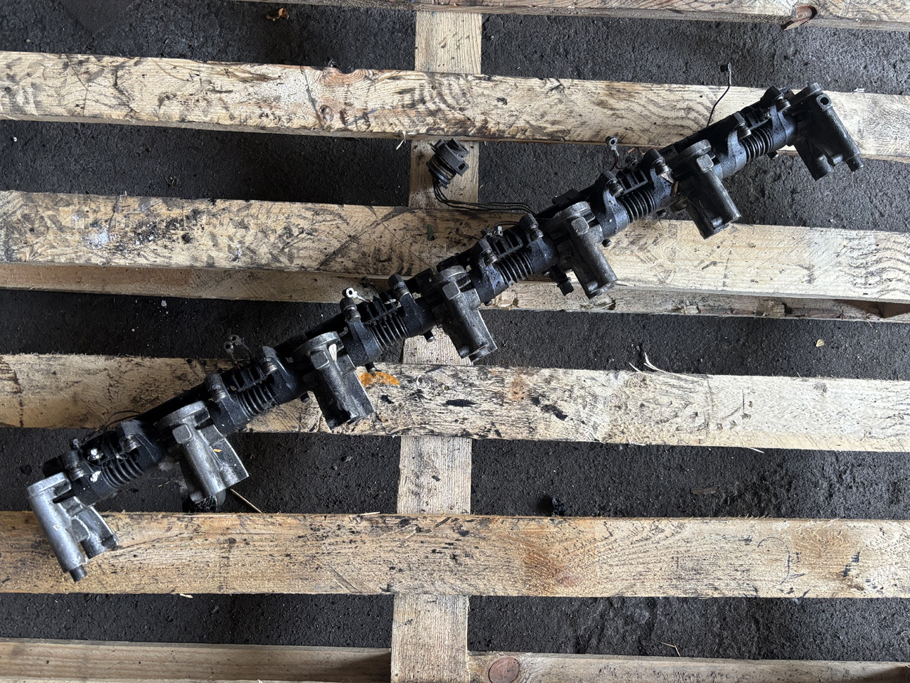 CAT Caterpillar C9 Klawiatura Dźwigienka Popychacz - Transmissie voor Landbouwmachine: afbeelding 4 CAT Caterpillar C9 Klawiatura Dźwigienka Popychacz - Transmissie voor Landbouwmachine: afbeelding 4