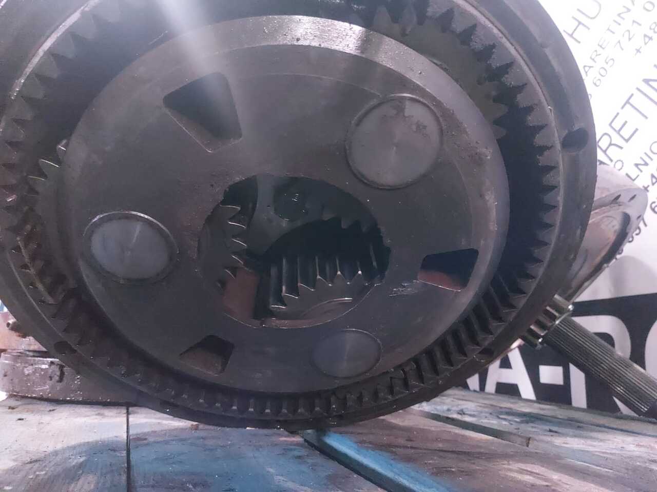 Claas Ares 735 - Renault Ares 735 - Zwolnica Tylna - Eindaandrijving voor Landbouwmachine: afbeelding 2 Claas Ares 735 - Renault Ares 735 - Zwolnica Tylna - Eindaandrijving voor Landbouwmachine: afbeelding 2