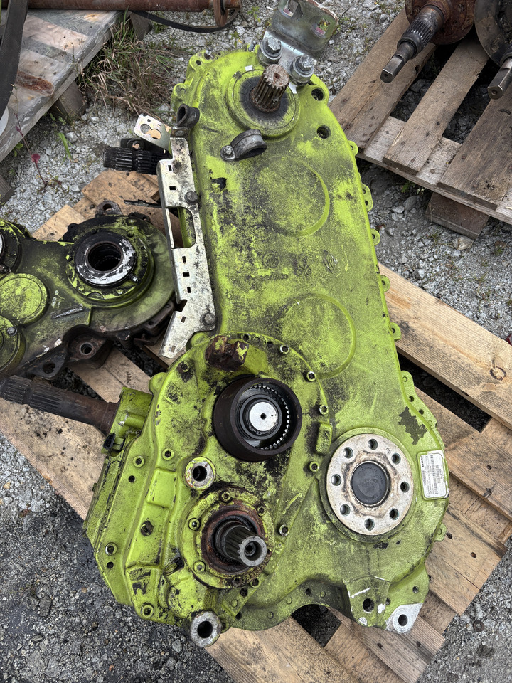 Claas Jaguar 930-970 - przekładnia rozdzielająca 0013249105 0013249106 - Versnellingsbak voor Landbouwmachine: afbeelding 1 Claas Jaguar 930-970 - przekładnia rozdzielająca 0013249105 0013249106 - Versnellingsbak voor Landbouwmachine: afbeelding 1