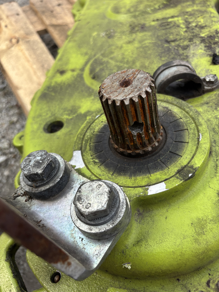 Claas Jaguar 930-970 - przekładnia rozdzielająca 0013249105 0013249106 - Versnellingsbak voor Landbouwmachine: afbeelding 4 Claas Jaguar 930-970 - przekładnia rozdzielająca 0013249105 0013249106 - Versnellingsbak voor Landbouwmachine: afbeelding 4