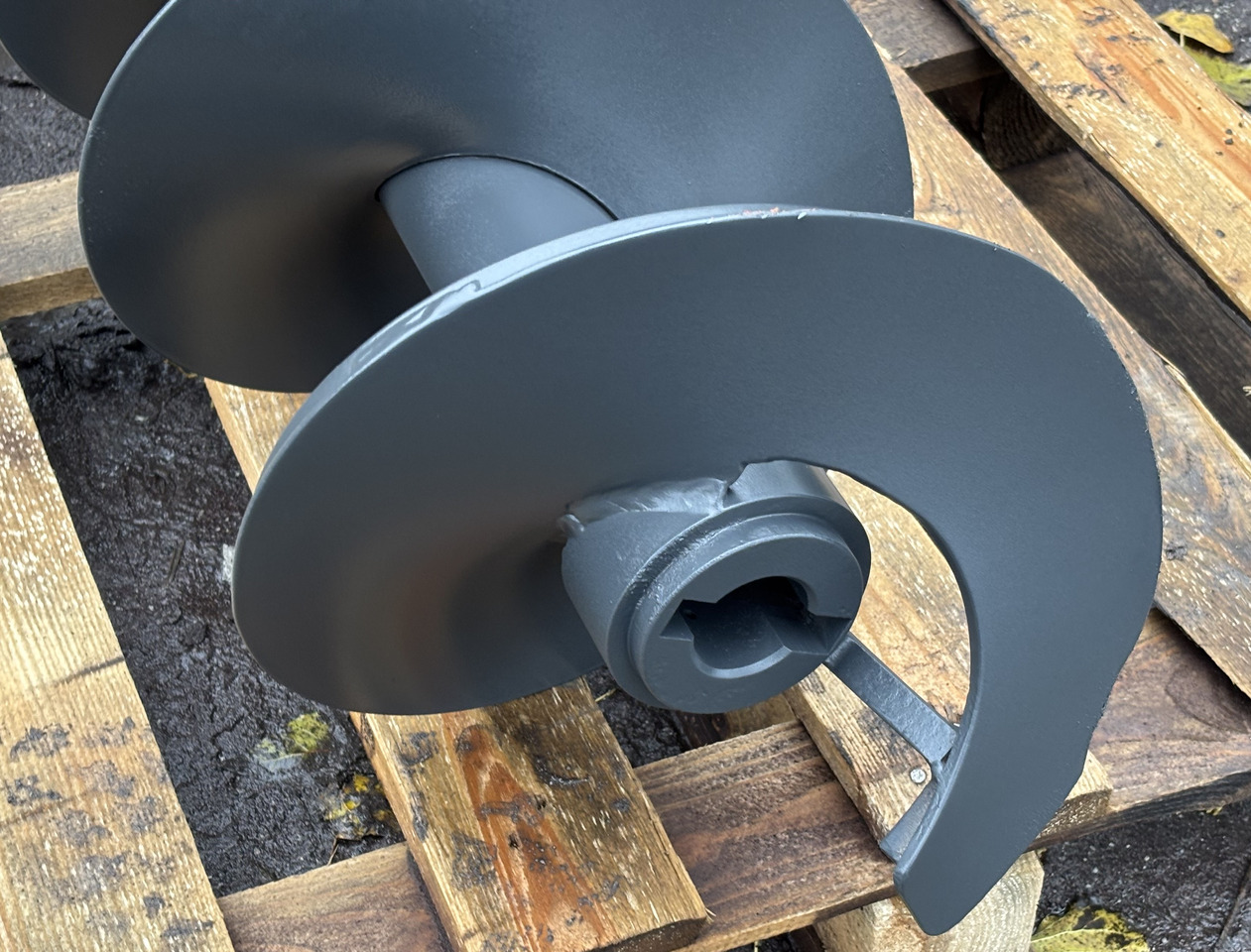 Claas Lexion 750 Ślimak Transportowy Rozładunku Ziarna 0007552066 0007554456 - Grondboor: afbeelding 4 Claas Lexion 750 Ślimak Transportowy Rozładunku Ziarna 0007552066 0007554456 - Grondboor: afbeelding 4