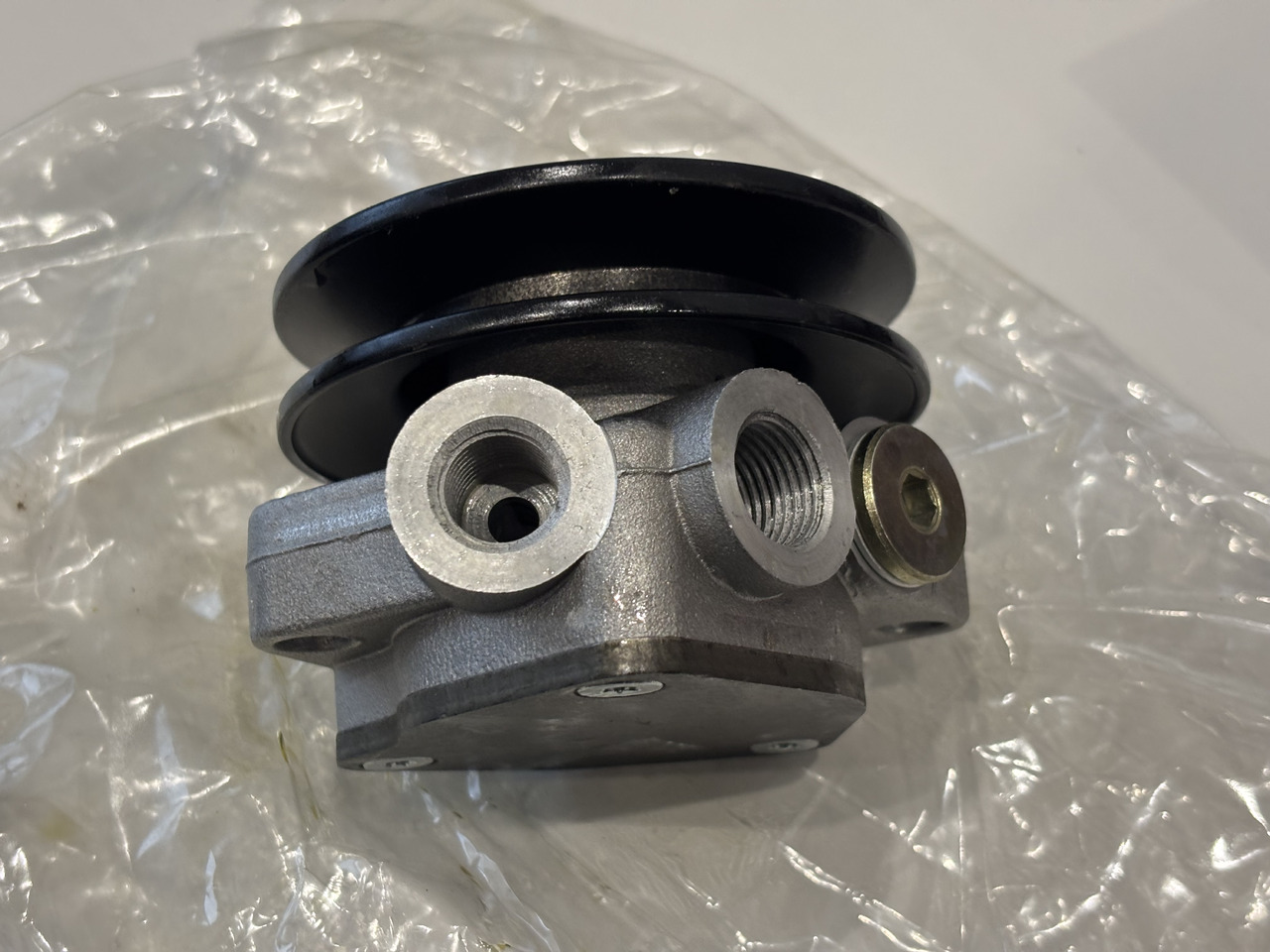 Claas Pompa paliwa Claas Deutz Fahr Fendt New Holland Volvo 6005029137 - Brandstofpomp voor Landbouwmachine: afbeelding 3 Claas Pompa paliwa Claas Deutz Fahr Fendt New Holland Volvo 6005029137 - Brandstofpomp voor Landbouwmachine: afbeelding 3