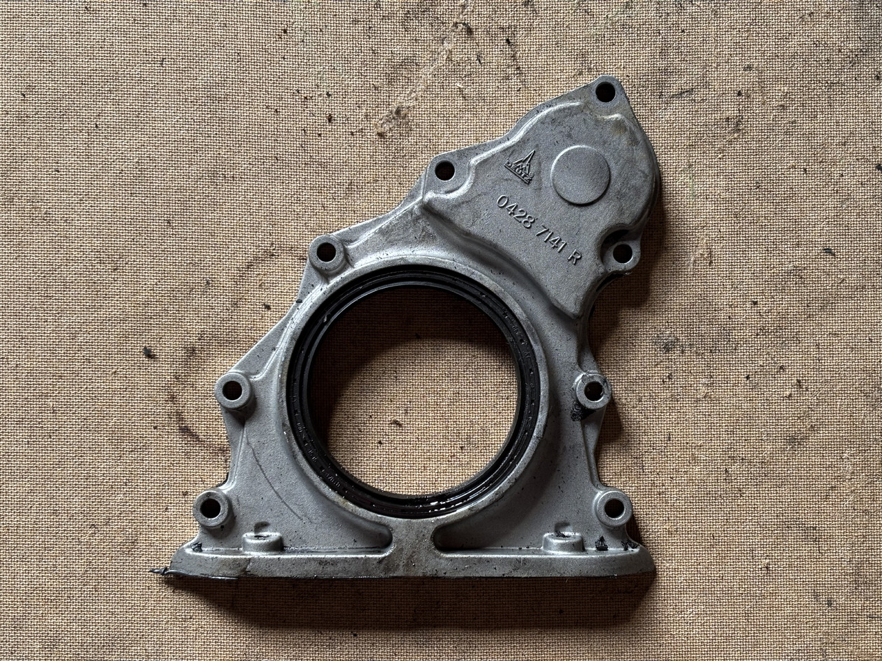 Deutz TD2011 D2011 D2011L04W Obudowa Silnika 04287141R 04287141 - Motor en onderdelen voor Landbouwmachine: afbeelding 1 Deutz TD2011 D2011 D2011L04W Obudowa Silnika 04287141R 04287141 - Motor en onderdelen voor Landbouwmachine: afbeelding 1