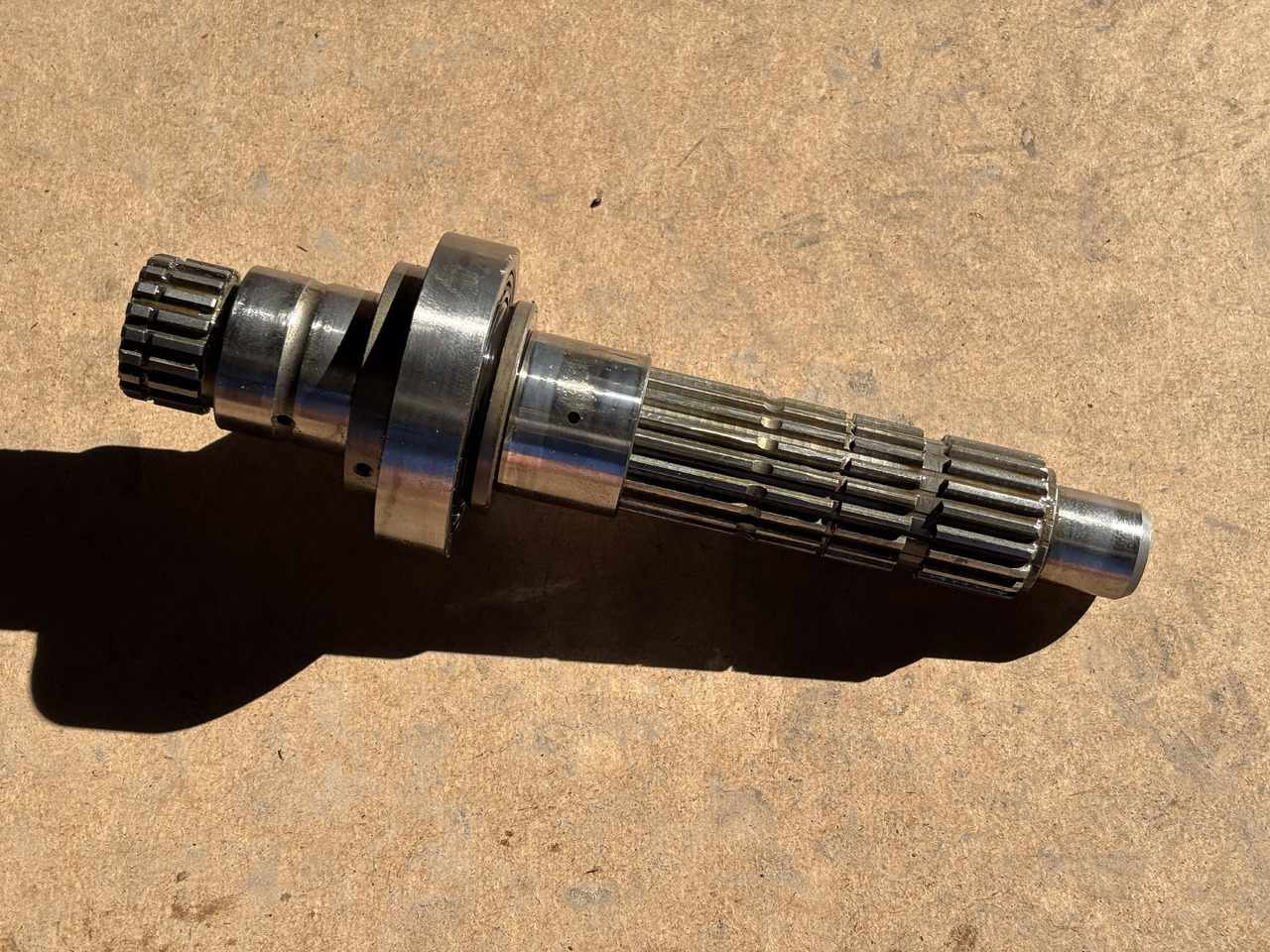 Fendt 307 308 309 310 311 312 Wałek Zębaty 205116080060 - Transmissie voor Landbouwmachine: afbeelding 1 Fendt 307 308 309 310 311 312 Wałek Zębaty 205116080060 - Transmissie voor Landbouwmachine: afbeelding 1