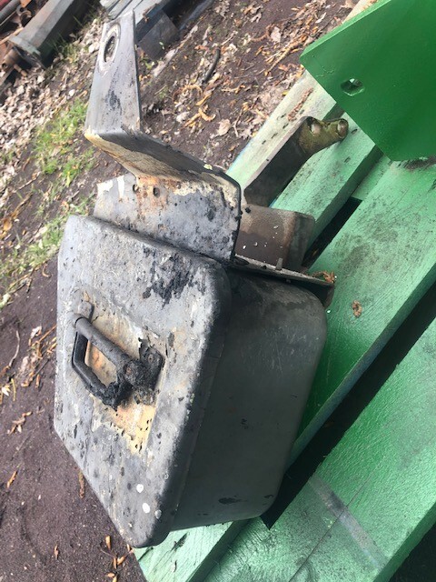 Fendt 311 , 312 LSA - Skrzynka Narzędziowa - Frame/ Chassis voor Tractor: afbeelding 3 Fendt 311 , 312 LSA - Skrzynka Narzędziowa - Frame/ Chassis voor Tractor: afbeelding 3