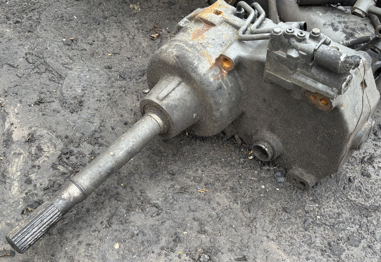 Fendt 924 928 930 936 Tylni WOM PTO Przekładnia Tylna 931150200320 931150200511 931150200311 - Transmissie voor Landbouwmachine: afbeelding 2 Fendt 924 928 930 936 Tylni WOM PTO Przekładnia Tylna 931150200320 931150200511 931150200311 - Transmissie voor Landbouwmachine: afbeelding 2