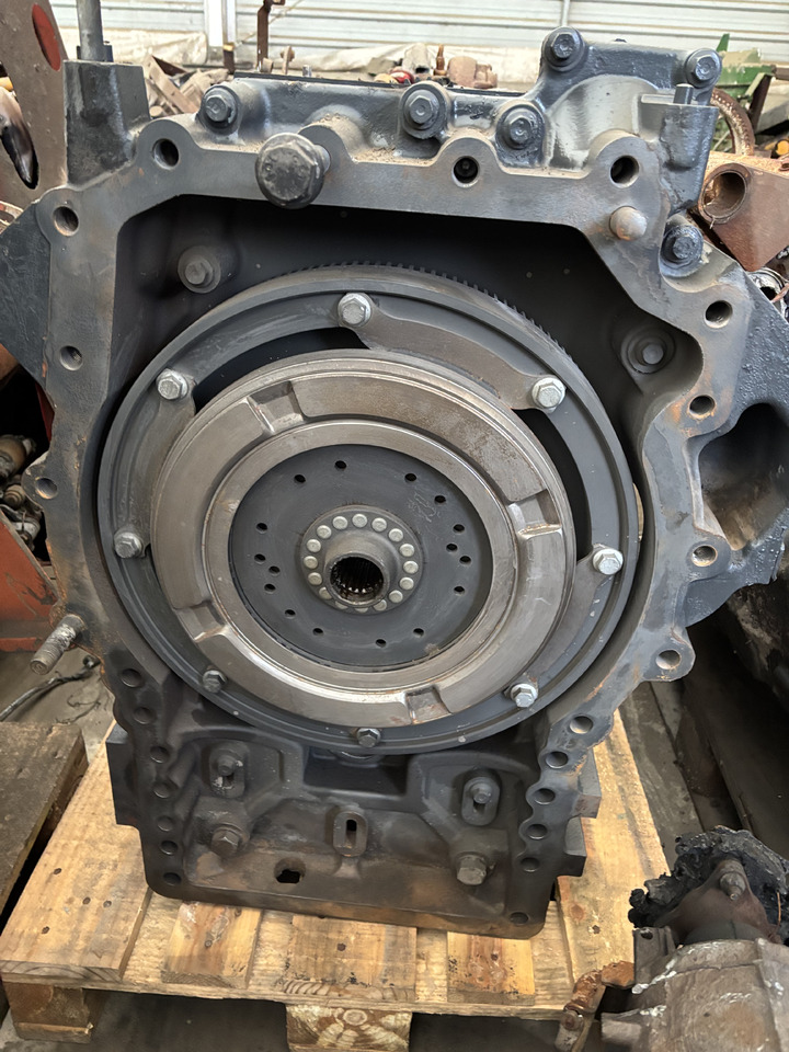 Fendt 936 Gen 7 Silnik D1556LE523 Osłona Obudowa Koła Zamachowego H218PF150075A - Vliegwiel voor Tractor: afbeelding 2 Fendt 936 Gen 7 Silnik D1556LE523 Osłona Obudowa Koła Zamachowego H218PF150075A - Vliegwiel voor Tractor: afbeelding 2