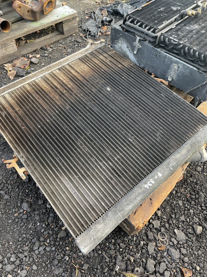 Fendt 936 - chłodnica H716201050100 - Radiateur voor Landbouwmachine: afbeelding 1 Fendt 936 - chłodnica H716201050100 - Radiateur voor Landbouwmachine: afbeelding 1