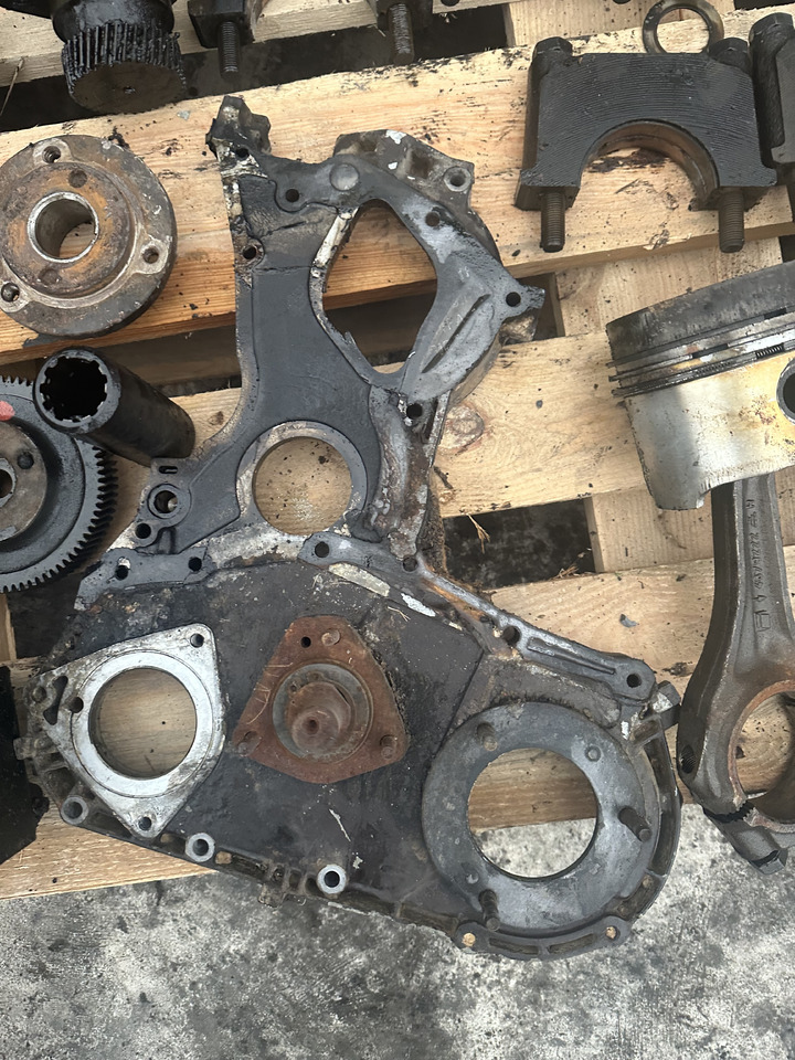 Fiat 780dt  Fiat 8045 głowica cylindrów , klawiatura głowicy , rozrząd , części - Cilinderkop voor Landbouwmachine: afbeelding 5 Fiat 780dt  Fiat 8045 głowica cylindrów , klawiatura głowicy , rozrząd , części - Cilinderkop voor Landbouwmachine: afbeelding 5