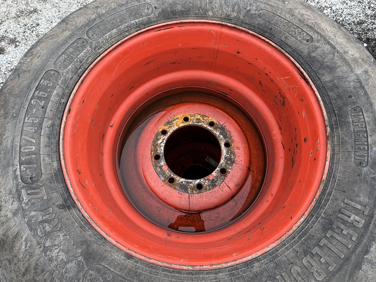 GKN WHEELS  Felga z Oponą KOMPLET  20.00×26.5 8 szpilek Trelleborg 710/45-26.5 - Velg voor Landbouwmachine: afbeelding 1 GKN WHEELS  Felga z Oponą KOMPLET  20.00×26.5 8 szpilek Trelleborg 710/45-26.5 - Velg voor Landbouwmachine: afbeelding 1