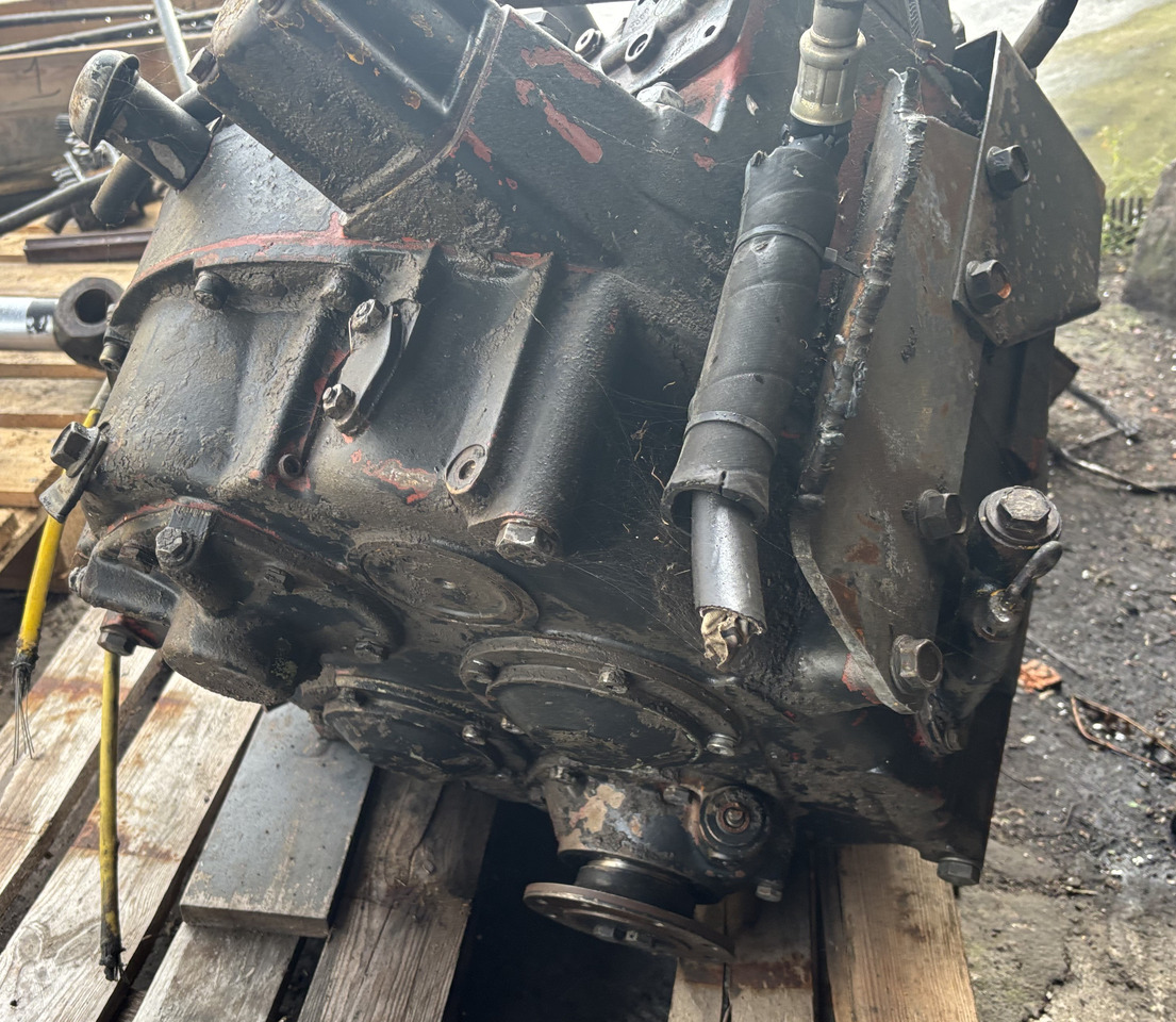 HANOMAG 422 Skrzynia Biegów do ładowarki kołowej HANOMAG 55 D - Versnellingsbak voor Landbouwmachine: afbeelding 4 HANOMAG 422 Skrzynia Biegów do ładowarki kołowej HANOMAG 55 D - Versnellingsbak voor Landbouwmachine: afbeelding 4