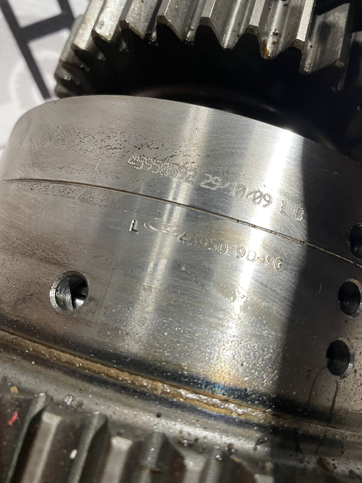 JCB Fastrac - wałek kosz skrzyni biegów 459/50592 - Versnellingsbak en onderdelen voor Tractor: afbeelding 2 JCB Fastrac - wałek kosz skrzyni biegów 459/50592 - Versnellingsbak en onderdelen voor Tractor: afbeelding 2