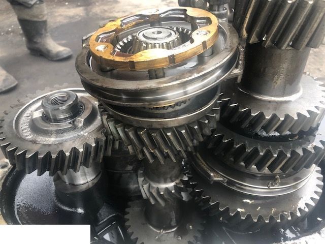 JCB - Skrzynia International Ratio 1:2 - Versnellingsbak voor Landbouwmachine: afbeelding 2 JCB - Skrzynia International Ratio 1:2 - Versnellingsbak voor Landbouwmachine: afbeelding 2