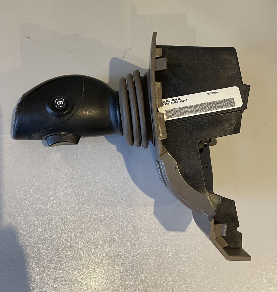 JOHN DEERE RE 566768-joystick 5-funkcyjny/John Deere 6110R/6130R/6215R/7230R - Cabine en interieur voor Landbouwmachine: afbeelding 2 JOHN DEERE RE 566768-joystick 5-funkcyjny/John Deere 6110R/6130R/6215R/7230R - Cabine en interieur voor Landbouwmachine: afbeelding 2