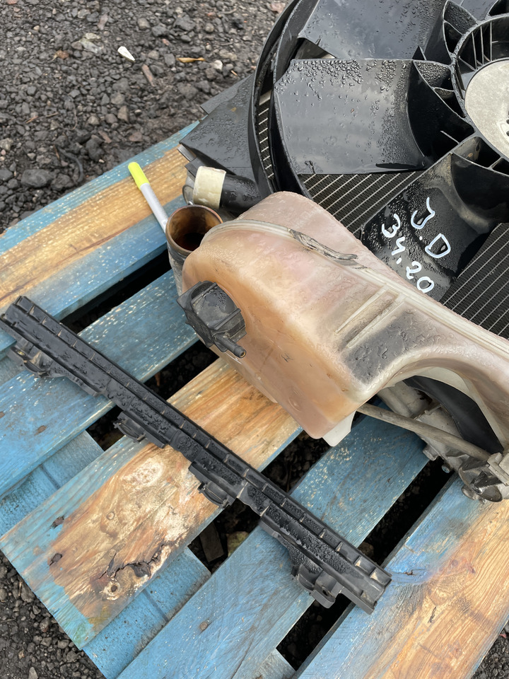 John Deere 3420 - chłodnica wentylator AL163357 - Ventilator voor Landbouwmachine: afbeelding 3 John Deere 3420 - chłodnica wentylator AL163357 - Ventilator voor Landbouwmachine: afbeelding 3