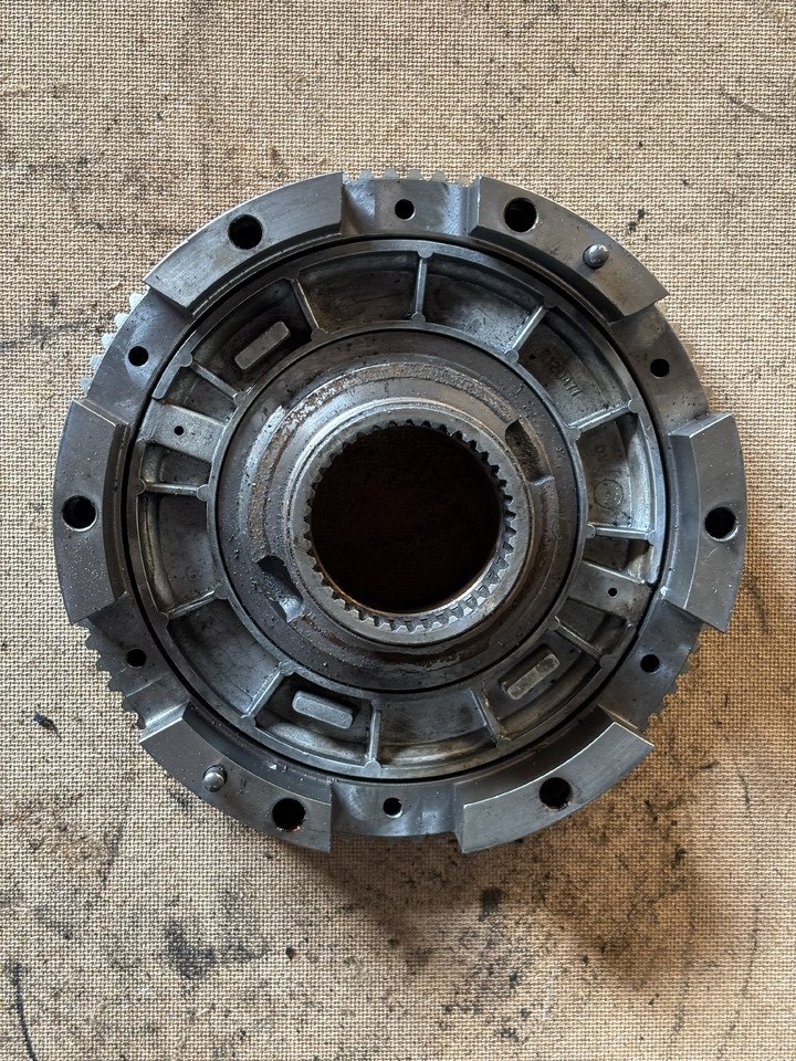 John Deere 6020, 6120, 6220 Tłoczek Tłok R120477 - Zuigers/ Ringen/ Glijlagers voor Landbouwmachine: afbeelding 1 John Deere 6020, 6120, 6220 Tłoczek Tłok R120477 - Zuigers/ Ringen/ Glijlagers voor Landbouwmachine: afbeelding 1