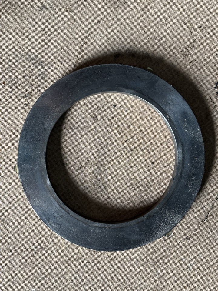 John Deere 6100 6300 6400 6500 6600 Docisk Hamulca Płytka L75651 - Remdelen voor Landbouwmachine: afbeelding 3 John Deere 6100 6300 6400 6500 6600 Docisk Hamulca Płytka L75651 - Remdelen voor Landbouwmachine: afbeelding 3