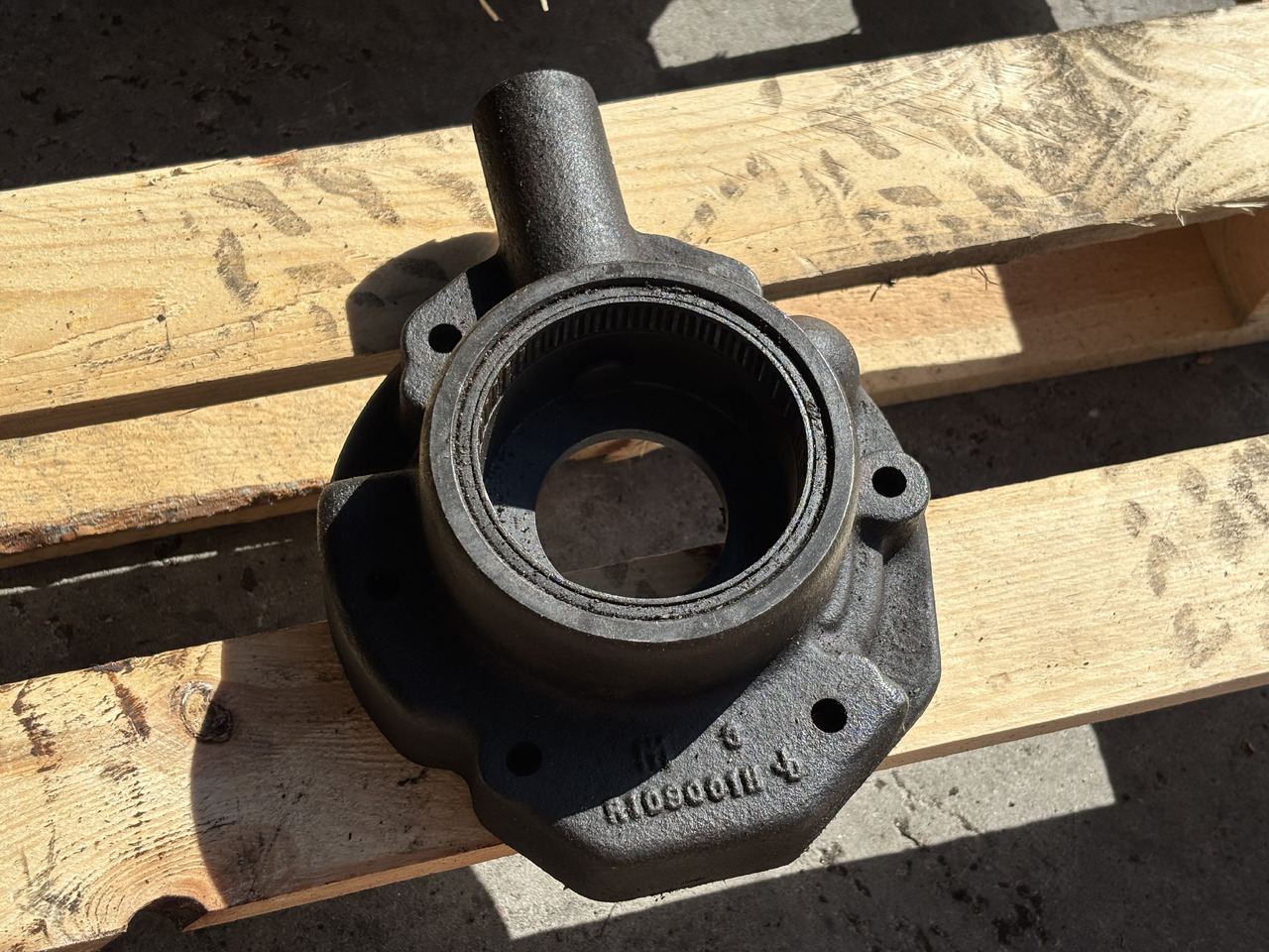 John Deere 6110 6130 6810 6910 7530 Obudowa Pompy Oleju Olejowej R109001 AL239894 - Oliepomp voor Landbouwmachine: afbeelding 1 John Deere 6110 6130 6810 6910 7530 Obudowa Pompy Oleju Olejowej R109001 AL239894 - Oliepomp voor Landbouwmachine: afbeelding 1