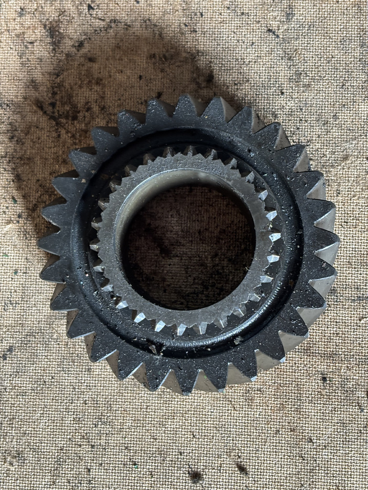 John Deere 6400 6600 6506 Koło Zębate Tryb L100534 L78948 - Versnellingsbak en onderdelen voor Landbouwmachine: afbeelding 2 John Deere 6400 6600 6506 Koło Zębate Tryb L100534 L78948 - Versnellingsbak en onderdelen voor Landbouwmachine: afbeelding 2