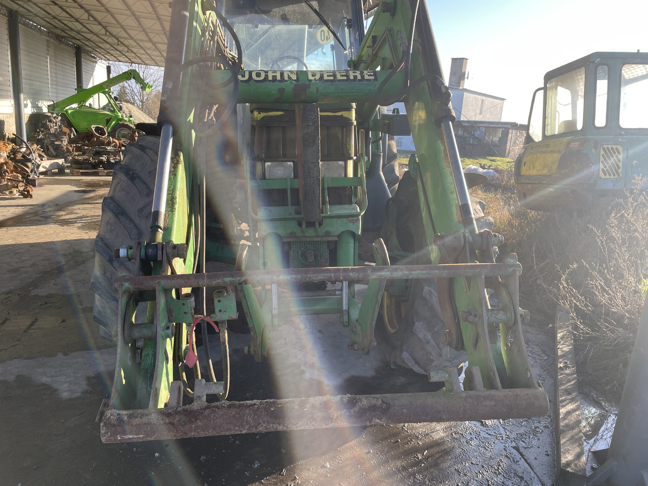 John Deere 6810 - przedni ładowacz TUR 731 - Voorlader voor tractor: afbeelding 4 John Deere 6810 - przedni ładowacz TUR 731 - Voorlader voor tractor: afbeelding 4