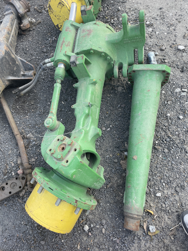 John Deere 6xxxM 6xxxR - oś przednia - zwrotnica prawa L220174 - Fusee voor Landbouwmachine: afbeelding 1 John Deere 6xxxM 6xxxR - oś przednia - zwrotnica prawa L220174 - Fusee voor Landbouwmachine: afbeelding 1