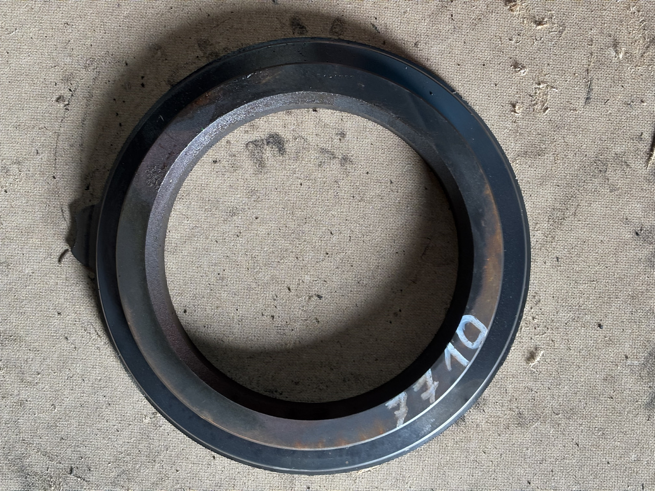 John Deere 7710 Docisk Hamulca Płytka - Remdelen voor Landbouwmachine: afbeelding 1 John Deere 7710 Docisk Hamulca Płytka - Remdelen voor Landbouwmachine: afbeelding 1