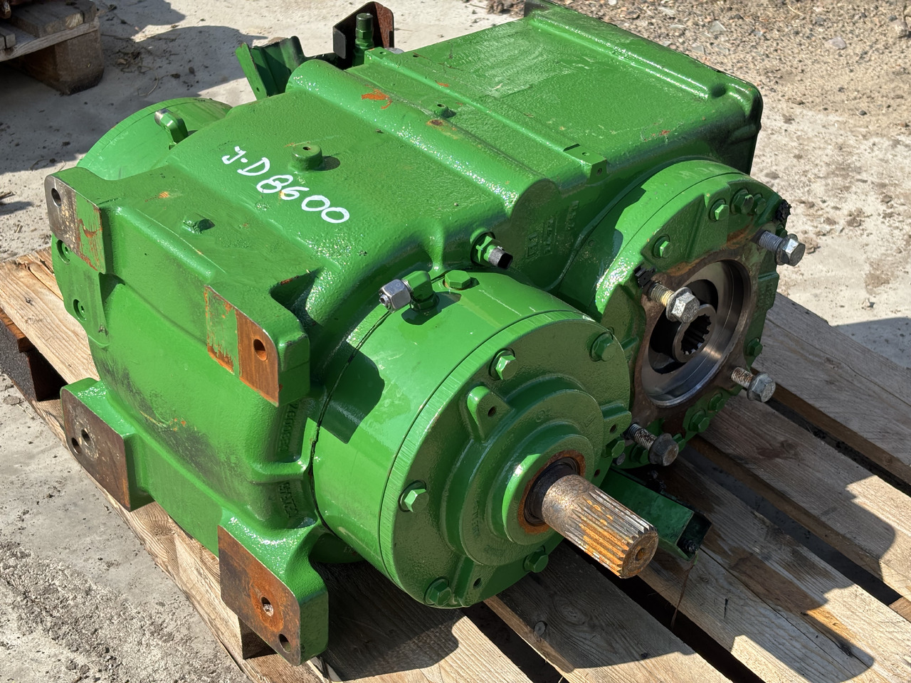 John Deere 8200 8400 8600 9500 9800 Skrzynia biegów kompletna - Versnellingsbak voor Landbouwmachine: afbeelding 1 John Deere 8200 8400 8600 9500 9800 Skrzynia biegów kompletna - Versnellingsbak voor Landbouwmachine: afbeelding 1