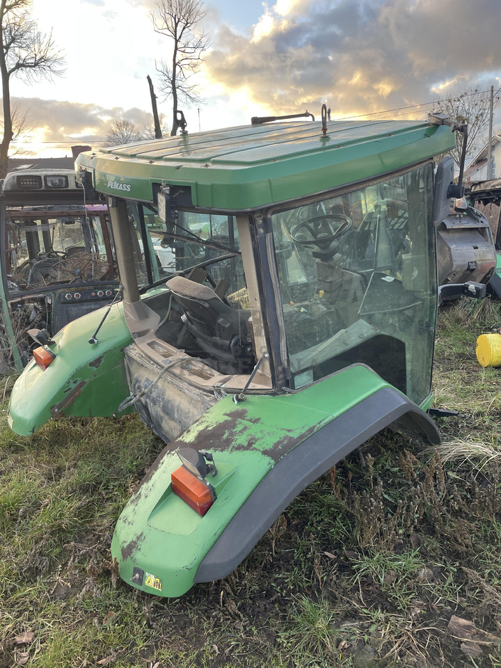 John Deere 8210 - błotniki błotnik prawy R157016 - Fender voor Landbouwmachine: afbeelding 1 John Deere 8210 - błotniki błotnik prawy R157016 - Fender voor Landbouwmachine: afbeelding 1
