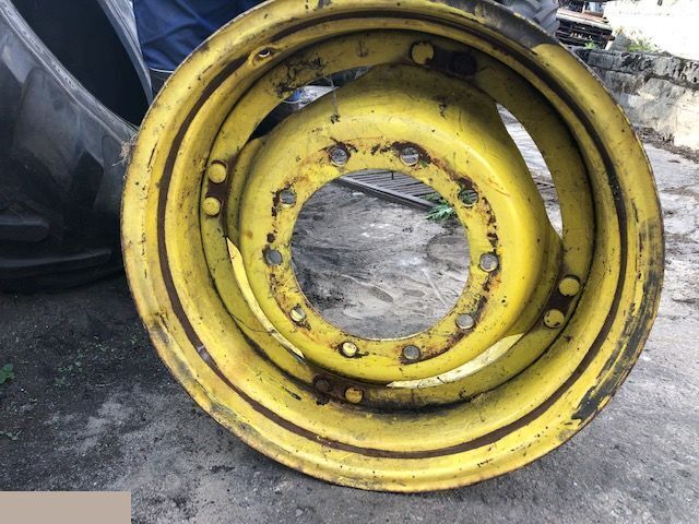 John Deere - Felga 15x28 - Velg voor Landbouwmachine: afbeelding 1 John Deere - Felga 15x28 - Velg voor Landbouwmachine: afbeelding 1